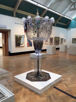chandelier-in-gallery-2-at-touchstones